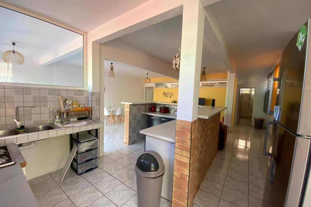 Charmant Appartement Avec Piscine Ле-Роберт Екстер'єр фото
